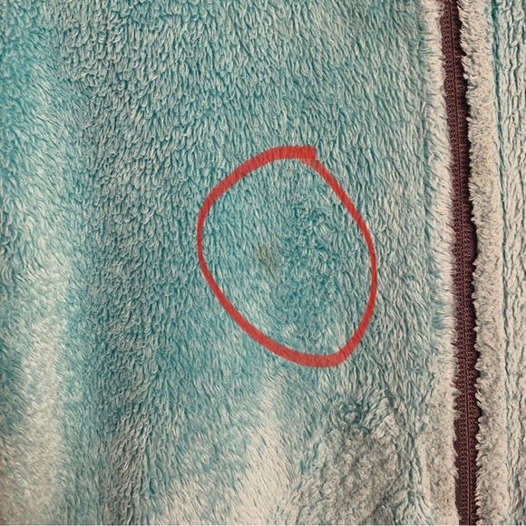 The North Face Fleece Jacket - Picture 6 of 7